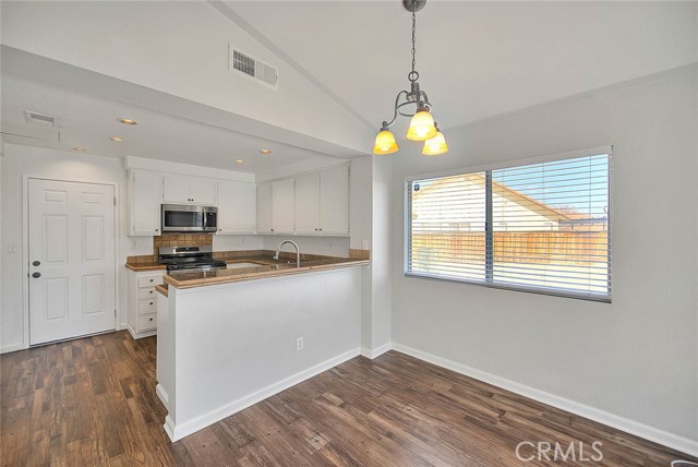 Detail Gallery Image 23 of 68 For 15151 Desert Oak, Victorville,  CA 92394 - 4 Beds | 2 Baths