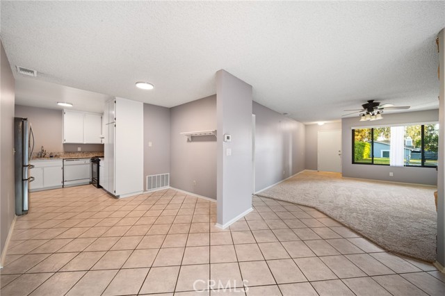 Detail Gallery Image 9 of 53 For 4630 San Jose #T,  Montclair,  CA 91763 - 3 Beds | 2 Baths