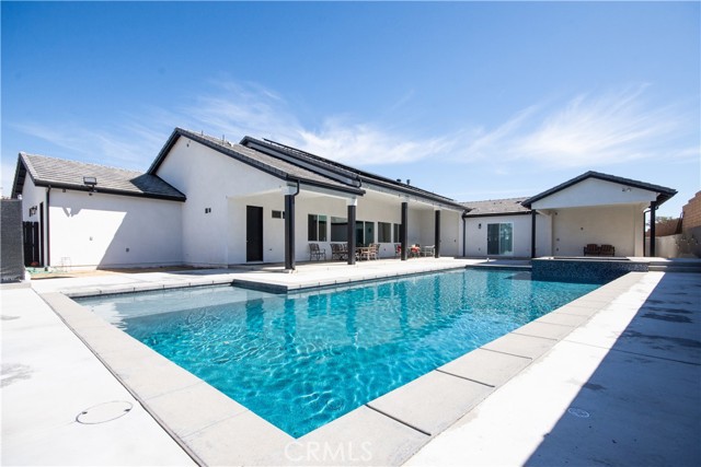 1204 Arbenz Circle, Corona CA: https://media.crmls.org/medias/bd1e020e-2574-4809-8bfe-a50dd4eb5f81.jpg