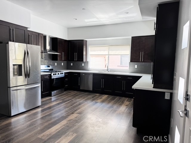 https://media.crmls.org/medias/bd1e3678-f5d8-4560-8e95-8ac22775898f.jpg?preset=X-Large