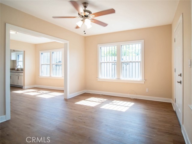 1805 W 35th Street, Los Angeles CA: https://media.crmls.org/medias/bd1e3919-bfda-43b4-b833-d65ae38094b5.jpg