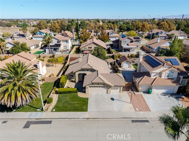 Detail Gallery Image 2 of 42 For 39764 Milan Dr, Palmdale,  CA 93551 - 4 Beds | 2 Baths