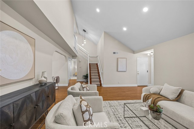 Detail Gallery Image 5 of 41 For 13 Carson, Irvine,  CA 92620 - 4 Beds | 3 Baths