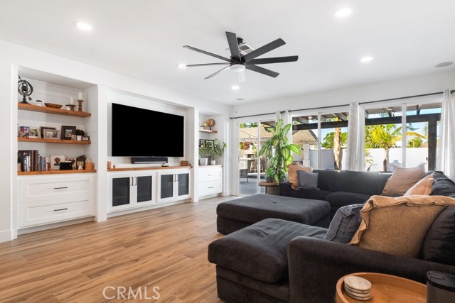 5970 Fairlane Avenue, Eastvale CA: https://media.crmls.org/medias/bd2125e5-5130-451e-adf2-fc06c25abfe8.jpg