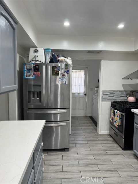 1137 Willow Avenue, Glendora CA: https://media.crmls.org/medias/bd215657-d98b-4dd5-88cb-76e1d066cc46.jpg