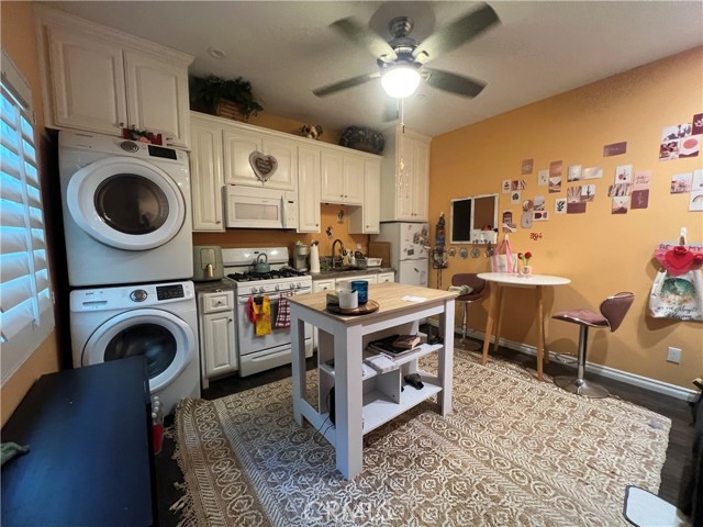 4133 Rogers Lane, Spring Valley CA: https://media.crmls.org/medias/bd215a4b-c880-4d65-8360-7ede44c311d9.jpg