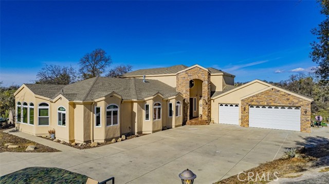 Detail Gallery Image 1 of 60 For 33099 Road 800, Raymond,  CA 93653 - 5 Beds | 3 Baths