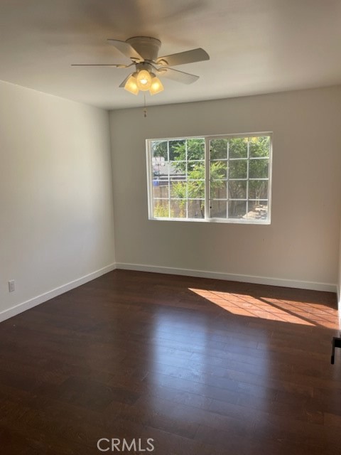 Detail Gallery Image 9 of 12 For 21806 Bryant St, Canoga Park,  CA 91304 - 5 Beds | 3 Baths