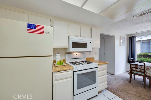Detail Gallery Image 8 of 25 For 1956 E Yale St #A29,  Ontario,  CA 91764 - 2 Beds | 1 Baths