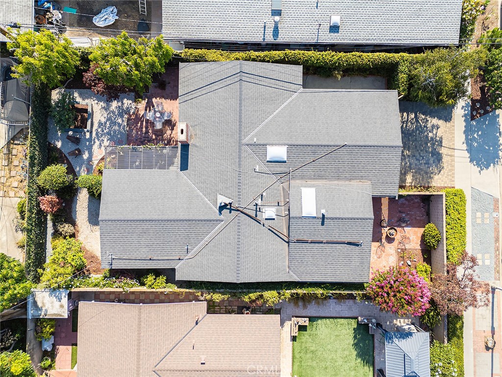 https://media.crmls.org/medias/bd2249f8-bc14-42d5-b5e1-c4f3b0057e85.jpg?preset=X-Large