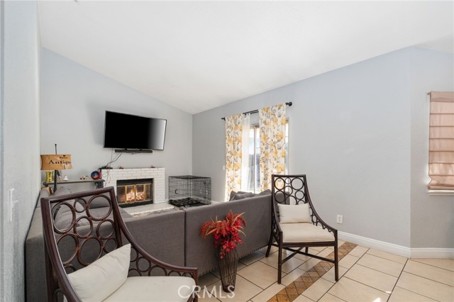 Detail Gallery Image 3 of 10 For 13981 Elmwood Ct, Moreno Valley,  CA 92553 - 2 Beds | 1 Baths