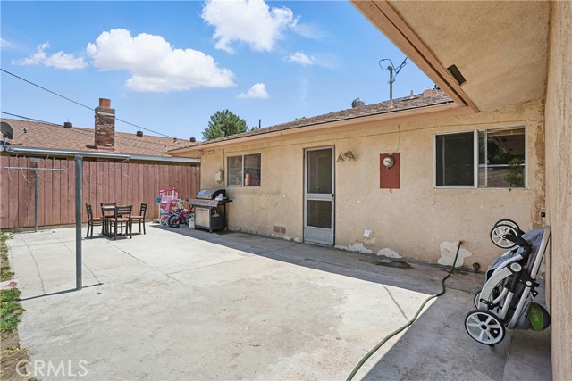 260 E Whittier Avenue, Hemet CA: https://media.crmls.org/medias/bd22b85a-3f4c-4f9f-bb46-7bd4d536ea1a.jpg