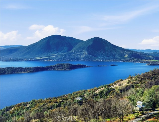 11651 Cerrito, Clearlake Oaks CA: https://media.crmls.org/medias/bd22dba5-0ecb-45f2-bcc2-8554eca2b6f3.jpg