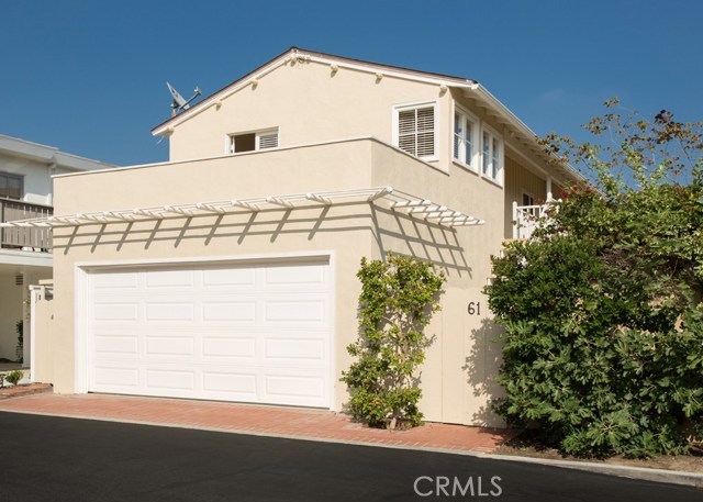 Detail Gallery Image 3 of 17 For 61 Beacon Bay, Newport Beach,  CA 92660 - 4 Beds | 2 Baths