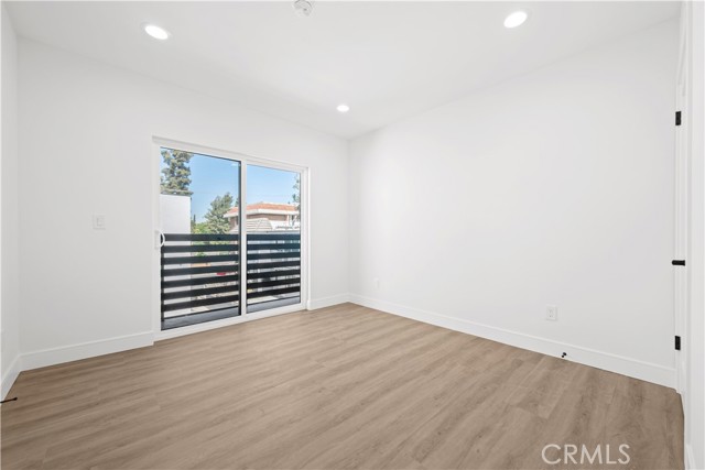 6704 1/2 Kester Avenue, Van Nuys CA: https://media.crmls.org/medias/bd23ffc5-284b-403c-be43-6852267c1bf8.jpg