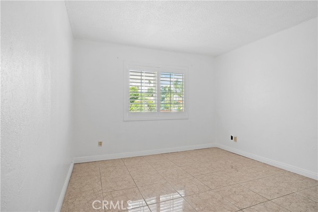 Detail Gallery Image 21 of 44 For 2455 Saint Elmo Dr, San Bernardino,  CA 92410 - 3 Beds | 2 Baths