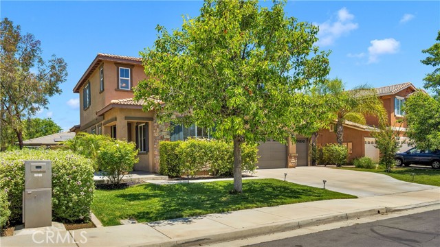 Detail Gallery Image 2 of 62 For 29202 Sundial Cir, Menifee,  CA 92584 - 3 Beds | 3 Baths