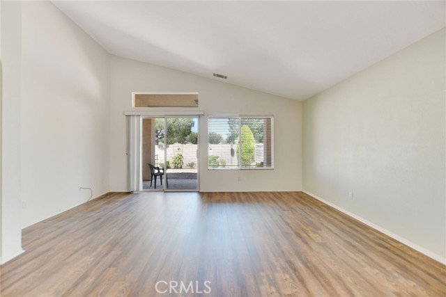 Detail Gallery Image 7 of 32 For 11241 Pleasant Hills Dr, Apple Valley,  CA 92308 - 2 Beds | 2 Baths