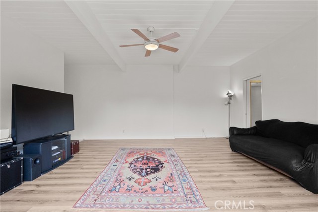 Detail Gallery Image 5 of 32 For 12014 Kling #23,  Valley Village,  CA 91607 - 1 Beds | 1 Baths