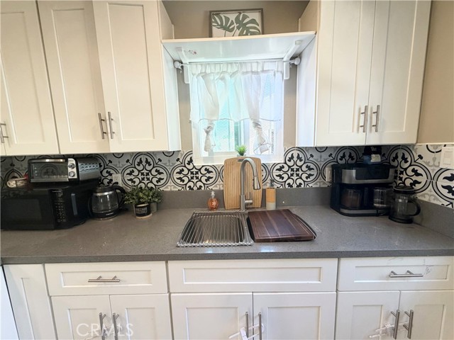 2404 Roxbury Dr, San Bernardino, CA 92404 photo 10