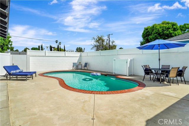 Detail Gallery Image 25 of 30 For 6438 Lindley Ave, Reseda,  CA 91335 - 3 Beds | 2 Baths