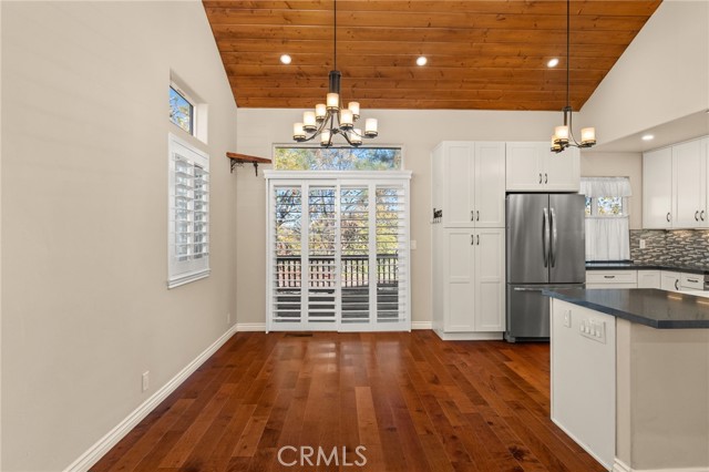 Detail Gallery Image 11 of 45 For 1158 Klondike, Lake Arrowhead,  CA 92352 - 4 Beds | 2/1 Baths