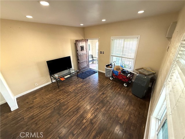 Detail Gallery Image 9 of 34 For 3008 W 30th St, Los Angeles,  CA 90018 - 2 Beds | 1 Baths