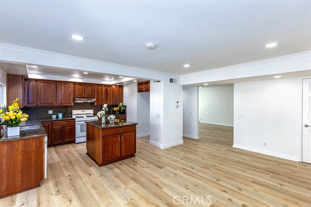Image 9 of 46 For 5353 Barrett Circle