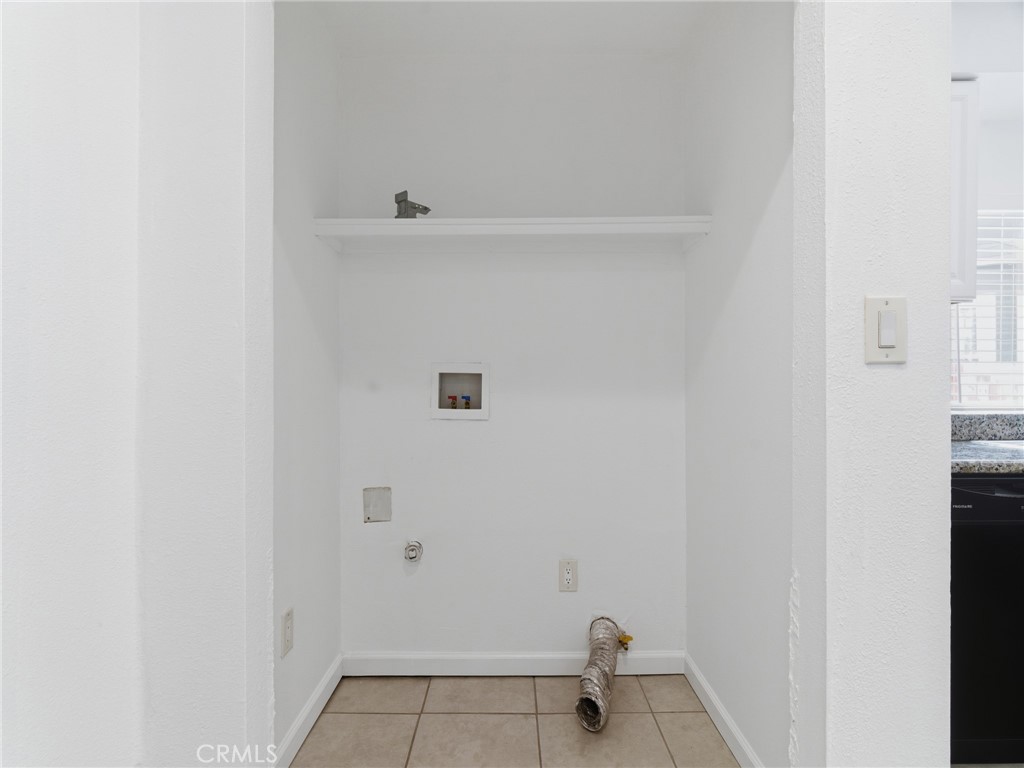 https://media.crmls.org/medias/bd2abd41-06f7-4374-8df0-e56ae75e483f.jpg?preset=X-Large