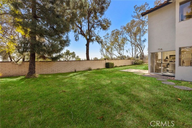 13639 Meadow Crest Drive, Chino Hills CA: https://media.crmls.org/medias/bd2b60cf-3adb-4472-b48e-32be6eb1568a.jpg