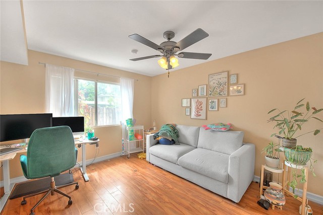 330 W California Boulevard, Pasadena CA: https://media.crmls.org/medias/bd2b8843-da58-4f72-ad0e-b61568ba6929.jpg