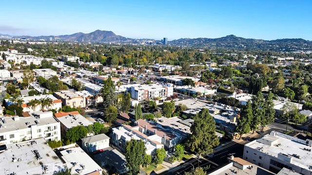 2 Bed Home for Sale in Valley Village, California