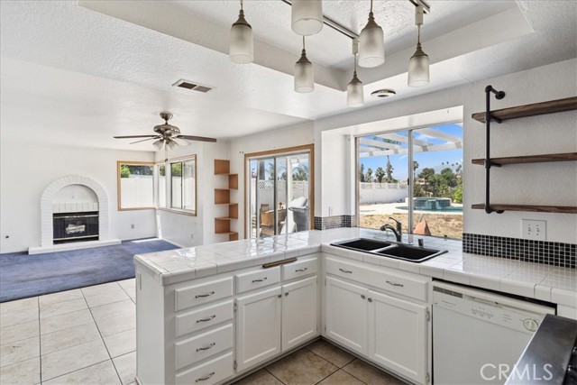 7524 Sunny Ridge, Highland CA: https://media.crmls.org/medias/bd2c07f7-01c4-4ae7-971b-6ce9e1fbaf76.jpg