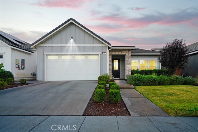 Detail Gallery Image 1 of 1 For 551 Blue Oak Ln, Madera,  CA 93636 - 3 Beds | 2 Baths