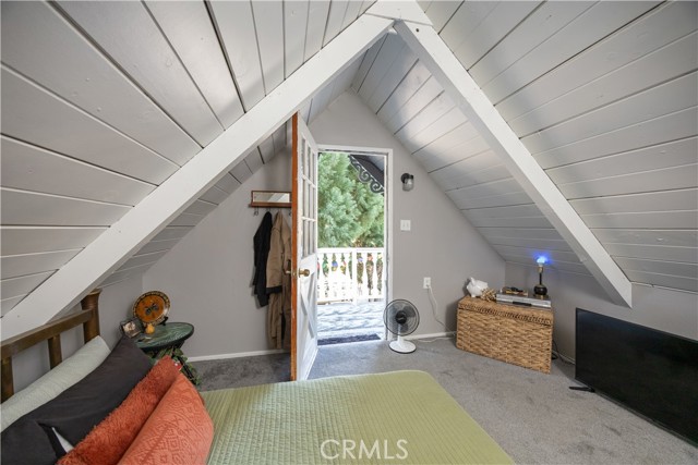 1025 W Country Club Boulevard, Big Bear City CA: https://media.crmls.org/medias/bd2c5188-682d-4e92-a635-e14d69cf09ca.jpg