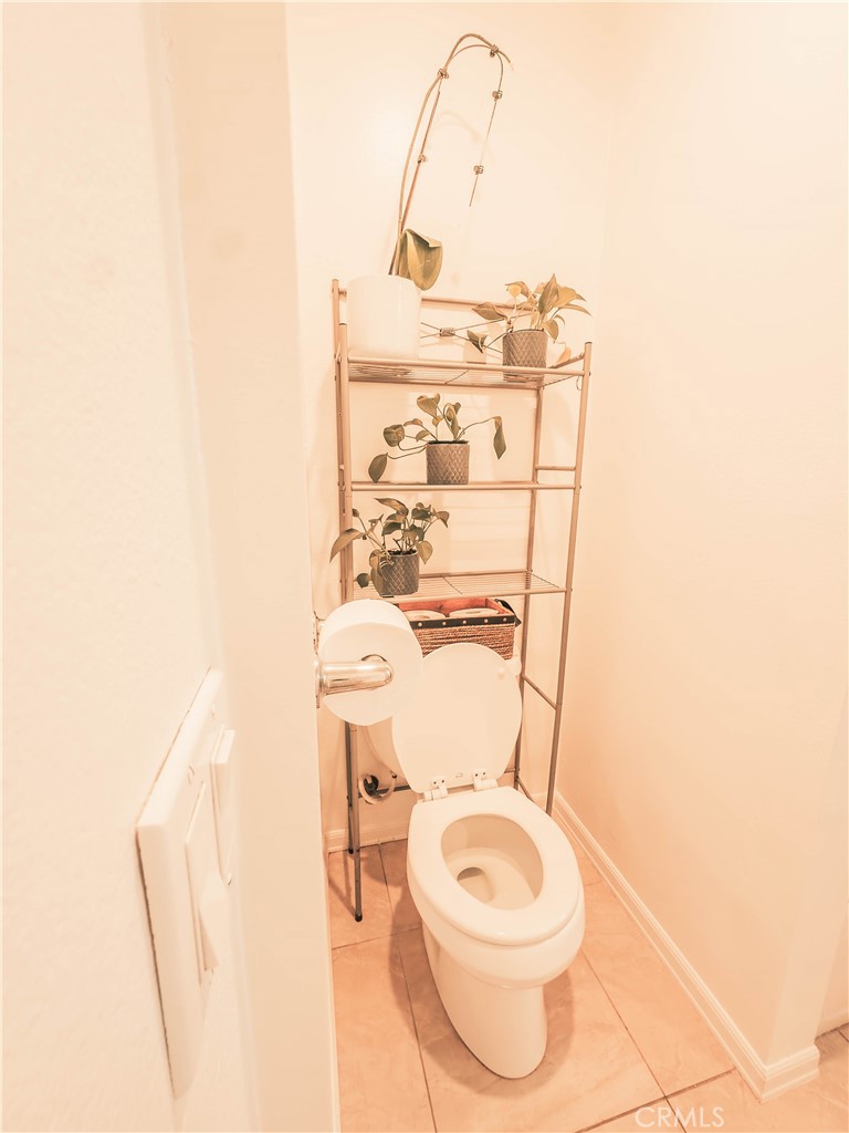 https://media.crmls.org/medias/bd2d5844-d1c4-4a46-94e5-111b84882158.jpg?preset=X-Large