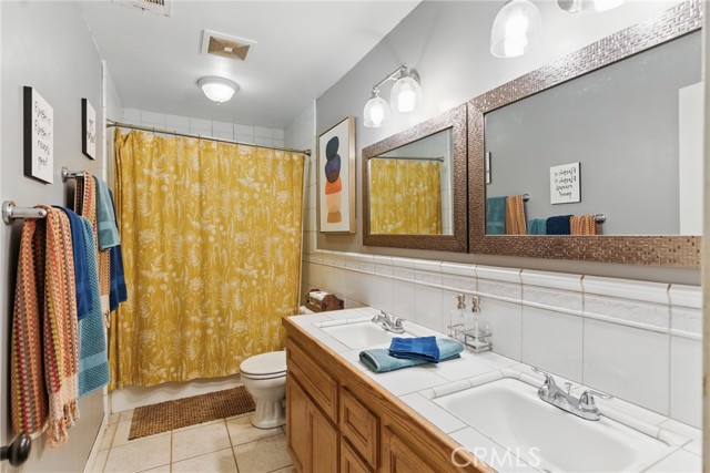 24980 Sunset Way, Tehachapi CA: https://media.crmls.org/medias/bd2d58f6-838b-43f9-88d2-a55de96a9dd5.jpg