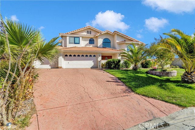 Detail Gallery Image 2 of 67 For 13685 Sierra Vista, Victorville,  CA 92395 - 3 Beds | 3 Baths