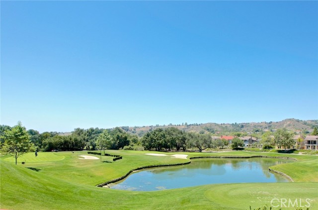 12 Coastal Oak Lane, Coto de Caza CA: https://media.crmls.org/medias/bd2e78e0-4032-4641-97dd-8d8422d1ab5b.jpg