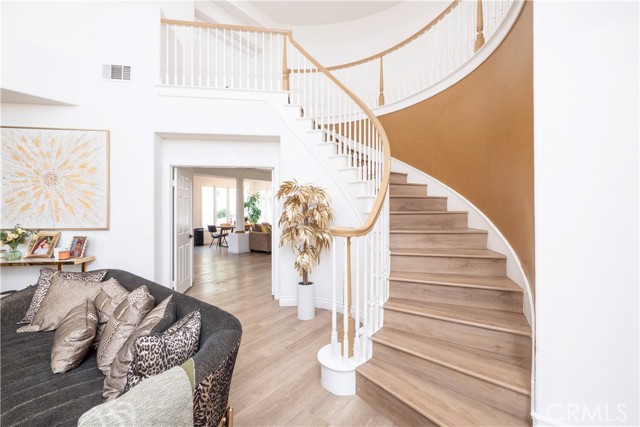 5 Encinal, Lake Forest CA: https://media.crmls.org/medias/bd2ebdfa-fca1-4404-9f98-e3d1ff2039c9.jpg