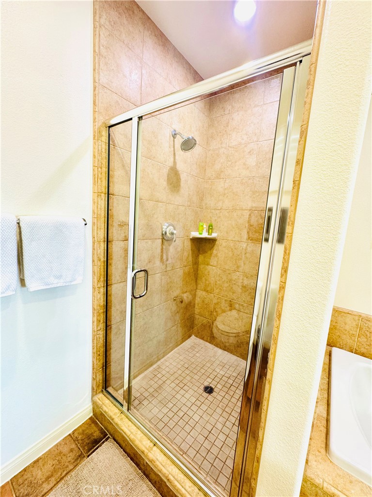 https://media.crmls.org/medias/bd2eed48-6e55-4a0b-8af2-fff052ef7219.jpg?preset=X-Large