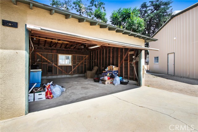 35710 Avenue H, Yucaipa CA: https://media.crmls.org/medias/bd2fdaf2-37b1-482b-bced-f77da6aae836.jpg