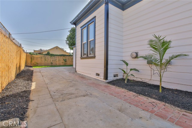 Detail Gallery Image 36 of 48 For 8924 S Budlong Ave, Los Angeles,  CA 90044 - 3 Beds | 2 Baths