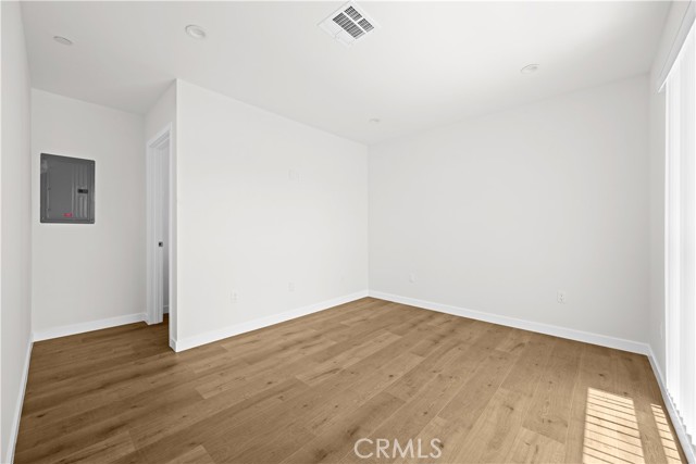 Detail Gallery Image 12 of 20 For 5216 Auckland Ave, North Hollywood,  CA 91601 - 4 Beds | 4/1 Baths
