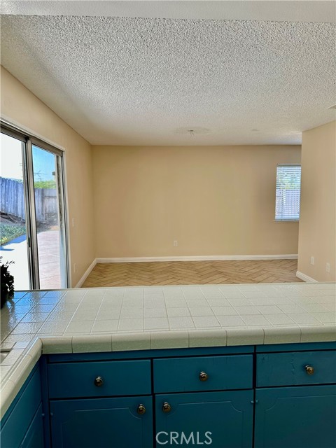 220 W Blaine Street, Riverside CA: https://media.crmls.org/medias/bd31049f-20ea-4817-83b9-4a0f8ea86488.jpg