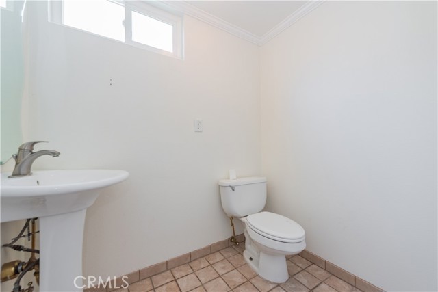 Detail Gallery Image 19 of 30 For 11055 Slater Ave, Fountain Valley,  CA 92708 - 3 Beds | 3/1 Baths