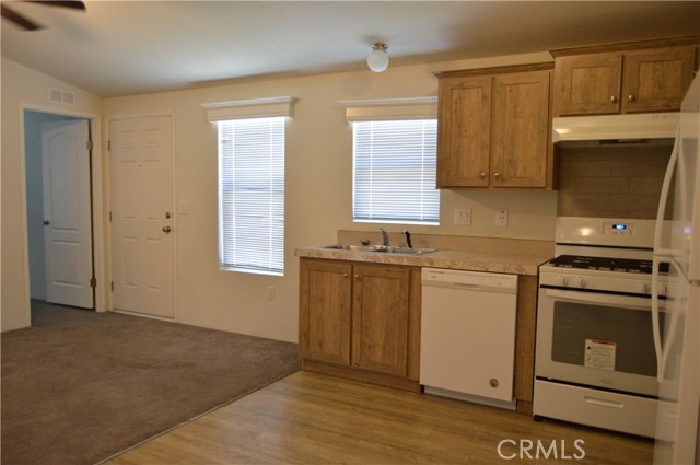 Detail Gallery Image 13 of 42 For 2494 N Main #54,  Barstow,  CA 92411 - 3 Beds | 2 Baths
