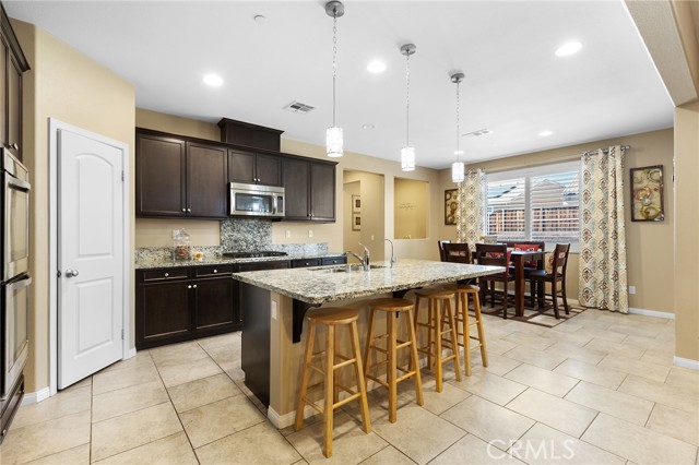 Detail Gallery Image 5 of 26 For 31447 Manlio Ct, Menifee,  CA 92584 - 5 Beds | 4 Baths