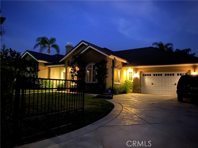 Detail Gallery Image 2 of 29 For 211 S Grand, West Covina,  CA 91791 - 4 Beds | 3/1 Baths