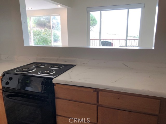Detail Gallery Image 7 of 29 For 5015 Palmetto Ave #1,  Pacifica,  CA 94044 - 2 Beds | 2 Baths